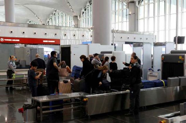 Tanma ilemi tamamlanan stanbul Havaliman'ndan tarifeli ilk uak Ankara'ya kalkt.   