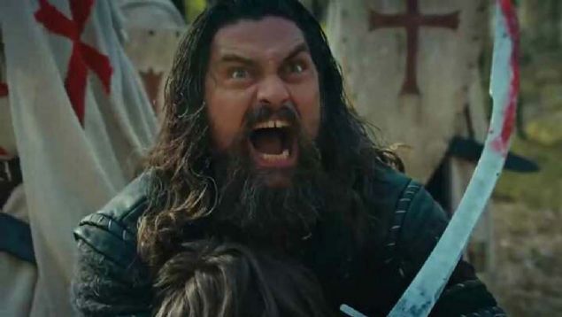 Ancak Bams Erturul Beyin szn dinlemeyerek tek bana kaleye gitmeye kalkt. 