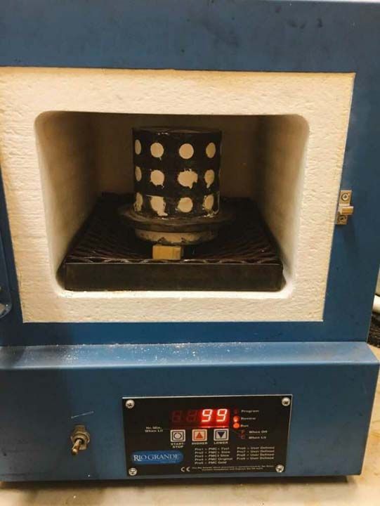 Kalba yanma dngs uygulayarak balmumunu eritti. 