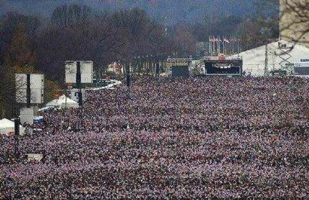 Bugne kadar gezegenimizde 106.000.000.000 insan yaamtr. 2050 ylna ulatmzda Dnya'da 9.200.000.000 insan olaca tahmin edilmektedir.                           