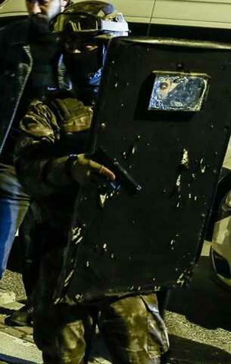 Aylar sren fiziki ve teknik takiplerin ardndan narkotik polisi operasyon iin dmeye bast.   