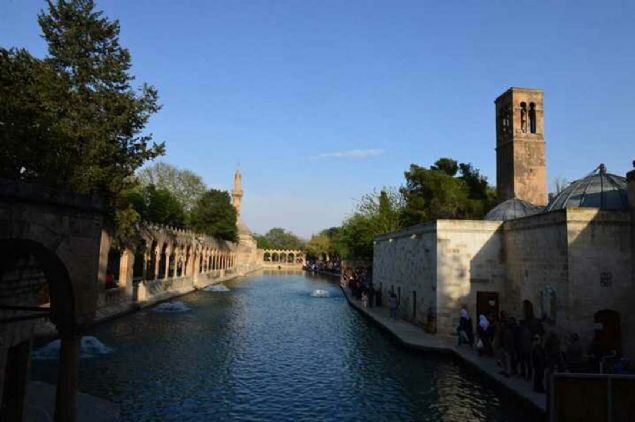 B�lgedeki herhangi bir kente gelen ziyaret�inin genelde kom�u illeri de ziyaret etti�ini belirten �oban, s�zlerini ��yle s�rd�rd�: 