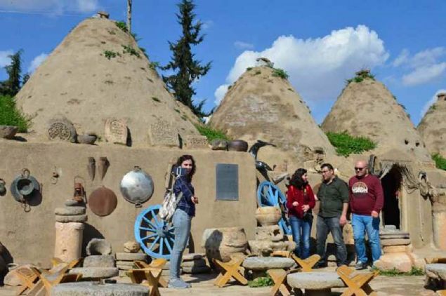 Kentteki 5 y�ld�zl� bir otelin genel m�d�r� Mehmet Alata� ise 'Bu y�l a��r� yo�unluk s�z konusu... 