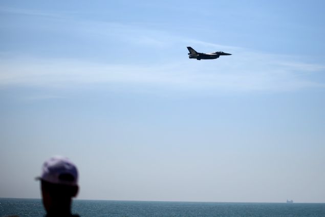 Kurulduu gnden bu yana Trkiye'nin gururu olan Solo Trk, ngiltere Fairford'da dnyann en prestijli hava gsterisinde (Royal International Air Tattoo-RIAT) Hava Kuvvetleri tarihinde bir ilke imza atarak, 'Dnyann En yi Gsteri Uuu' dl, ngiltere'de yaplan, Avrupa'nn en nemli havaclk gsterilerinden biri olan RIAT 2018 AirShow'da 'En yi Solo Jet Gsteri Uuu' dl gibi birok dle layk grld.    