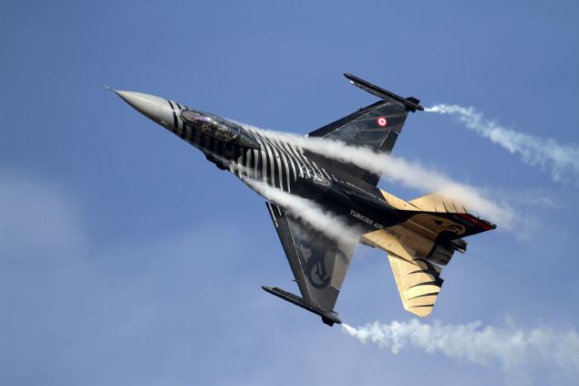 ykehir Belediye Bakan Vahap Seer ise Trk Hava Kuvvetleri'nin gzide pilotlarn Mersin'de arlayacak olmaktan duyduu memnuniyeti dile getirerek, 'Ulusal Egemenlik ve ocuk Bayram'nda tm hemehrilerimi unutamayacaklar bir gsteri iin Mersin dman Yurdu Meydan'ndaki bulumamza bekliyoruz' dedi.    