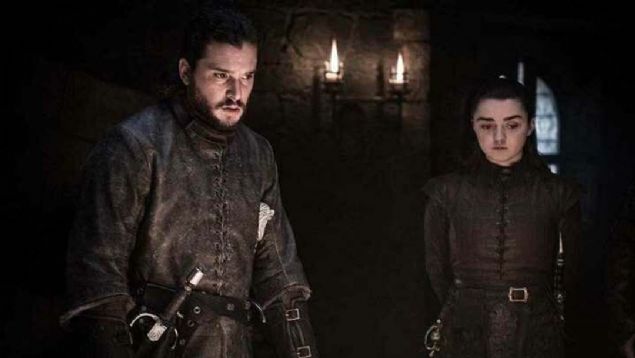 Ayrca yaynlanan yeni blm fragmannda Jon Snow ve Arya Stark'n Gece Kral'na hazrland grlyor. 