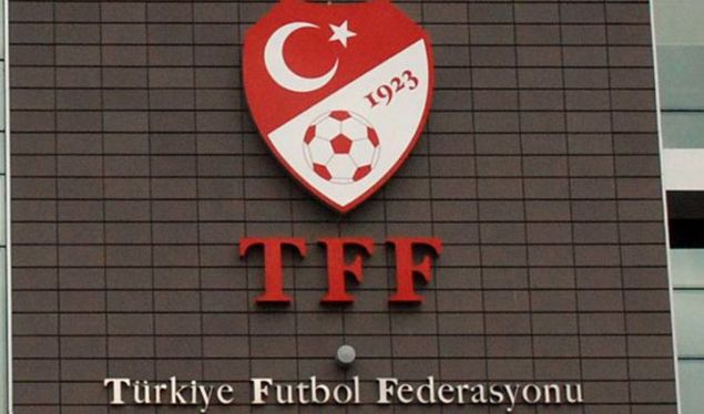                                                                 Bugne kadar UEFA Finansal Fair Play Komitesi'nin denetledii ve uyulmamas halinde ceza kestii kulplerde gelir-gider dengesi, Haziran ayndan itibaren UEFA'nn verecei yetkiyle Trkiye Futbol Federasyonu (TFF) tarafndan incelenecek.                                                             