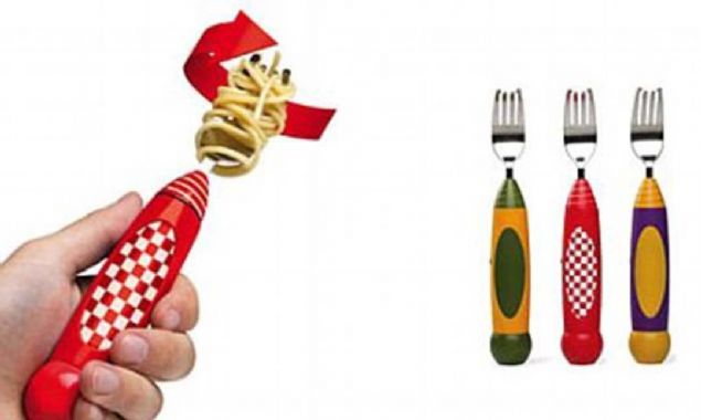 Makarna yerken atal otomatik olarak eviren pilli bu cihaz da lkede olduka popler.  