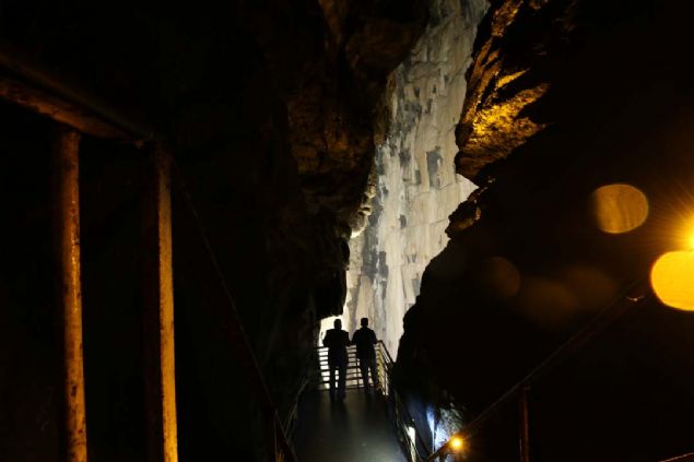 elmeli, 'Bir arkadan srtna ak balayarak kla 4-5 saat gezdikten sonra 'Buras turizme kazandrlabilir' diye dndk. 