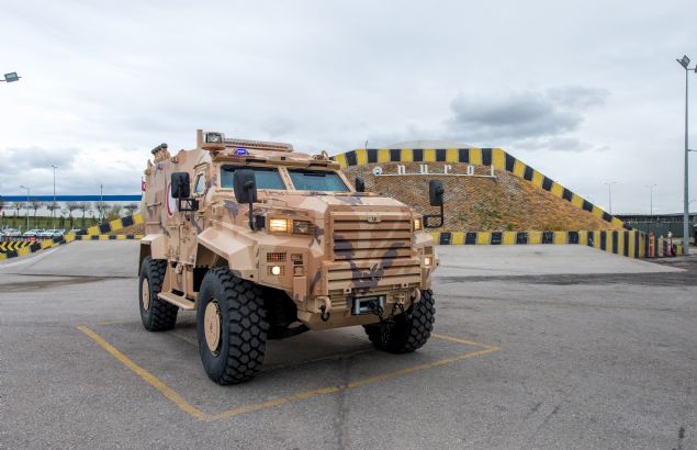 <p style='box-sizing: border-box; margin: 0px 0px 10px; padding: 0px; border: 0px; list-style-type: none; color: rgb(51, 51, 51); font-family: "Roboto Condensed"; font-size: 19px;'> Bugüne kadar kullanıcılara 500'ün üzerinde araç teslim eden şirket, toplamda ise binin üzerinde aracı kullanıma sundu. Yaklaşık 500 aracın teslimatı için de çalışmalar sürdürülüyor.</p> <div> </div>