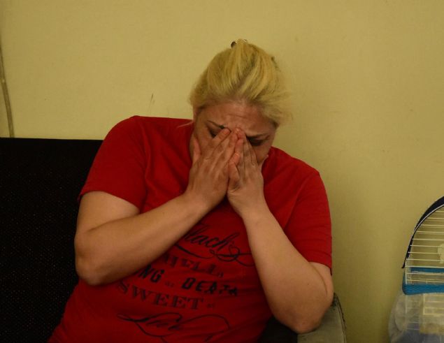  Katil zanlsnn en ar cezay almasn istediklerini syleyen hala, 'Mebbet bile alsa iim soumayacak. Artk yeter, masum insanlarn lmesine bir son verilsin. Gencecik kzmz hayatnn baharnda gp, gitti. Bu adam cezaevi firarisiydi. Bu olay da firariyken yapt. Yakalanmas iin illa cinayeti ilemesi mi gerekiyordu?' diye konutu.  