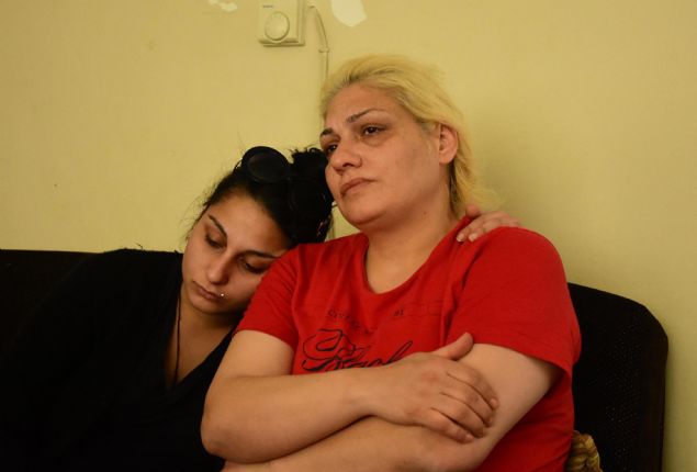 Yeeninin Ahmet Yaman'dan kurtulmak iin her eyi yaptn ve defalarca polise gittiini anlatan Hlya Tutucu, 'Bana srekli, `Hala, bu beni ldrecek. Peimi brakmyor, ne yapacam ardm diyordu. Dar bile kmyordu korkusundan. zini kaybettirmek iin her eyi yapt ama baaramad. Kzmz koruyamadk' diye konutu.    