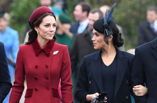 Bu geici grevin Sussex Desi Meghan Markle'n lks yaants ve Kate ile olan gerginliklerinin de nne geecei tahmin ediliyor.   
