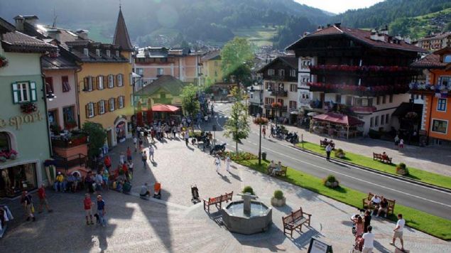 Hi karlk vermeden tm halkn her eyi teslim etmesine anlam veremeyen Balaban Hasan, kyly ayaklandrr.  