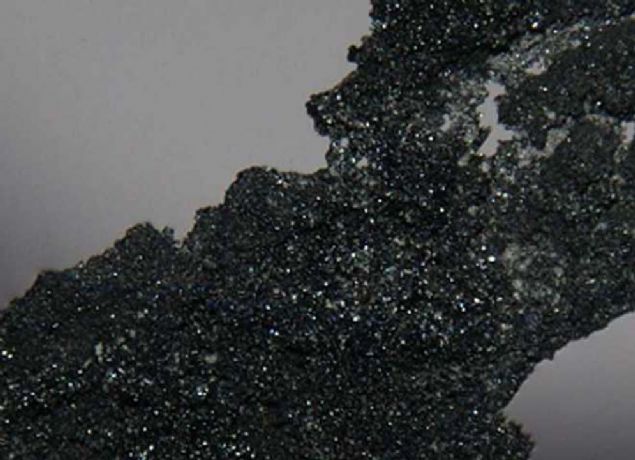 Malzeme mhendisleri, elektrii iletebildii iin grafen tabanl bilgisayar ilemcilii ve grafen ip endstrisi ann balayabileceinden sz ediyordu. Avrupa Birlii, grafen endstrisi iin bir milyar Euro'luk kaynak tahsis etti.'   