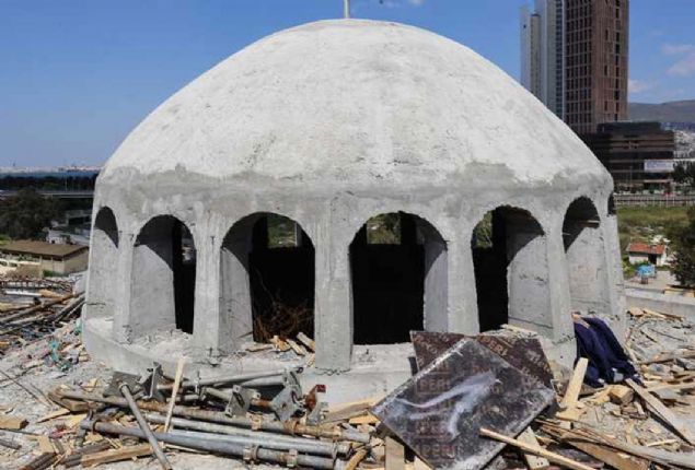 Vakfmz birletiricilii, inanca saygsyla bilinen zmir'e gzel bir eser kazandrmann sorumluluuyla yeni bir esere imza atyor.' 