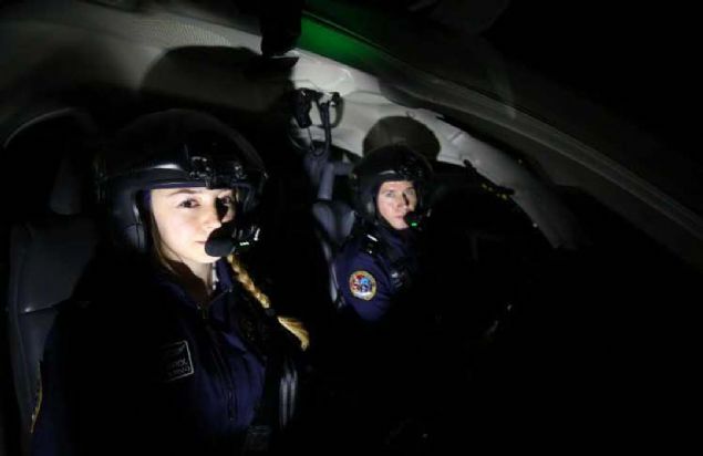 'Bu durum, her uuta beni ayr motive ediyor. ok gzel bir duygu. Umarm daha ok kadn pilotumuz arkamdan gelir. Hepsine rnek olmaya alacam, hepsini destekleyeceim.' dedi. 