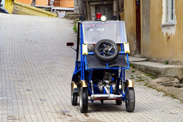 Toplad hurdalardan kendi 'Afilli' aracn yapt 