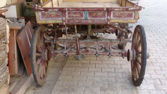 Orijinal haline getiriyorum. Minyatr arabalar byk rabet gryor. En fazla sipari de baheler de obje olarak kullanmak iin at arabas ve at arabas tekerlei siparileri oluyor. 