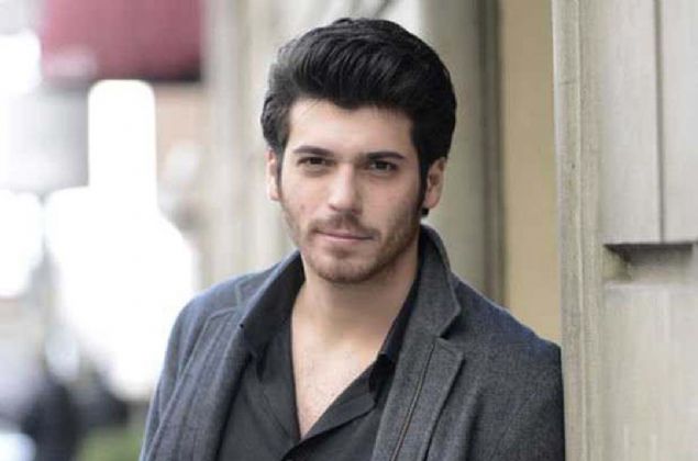 Can Yaman - Yugoslavya   