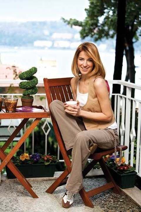 Burcu Esmersoy - stanbul     