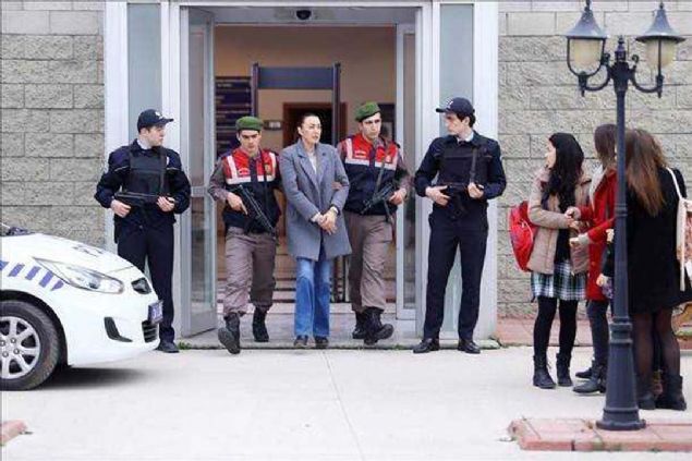 Gke Yanarda - stanbul    