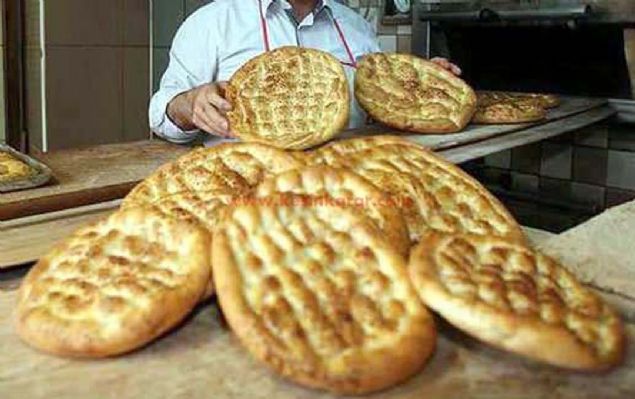 'KORSAN TARFE VEREN BR ARKADA VAR'  <br><br>  stanbul Esnaf ve Sanatkarlar Odalar Birlii (STESOB) Bakan Faik Ylmaz da 'Her rnn korsan olduu gibi rendik ki korsan tarife veren bir arkada var. Trkiye Frnclar Federasyonunun bu zamla ilgili hibir yetkisi yok. Buradan halkmza da duyuralm.' diye konutu. 