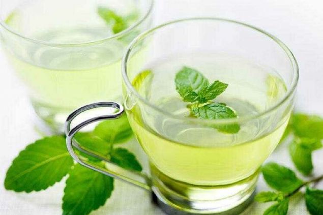 Yeil ay   <br><br>  Yeil ayn ya yakc zellii iindeki katehin maddesinden geliyor. Bu madde metabolizma hzn ve karacierin ya yakma hzn artryor. Yeil ay zellikle karn blgesindeki yalar hedef alyor. Yeil ayn iine limon suyu ekleyerek faydasn daha da artrabilirsiniz. 