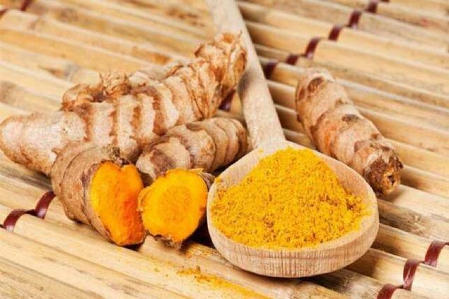 Zerdeal   <br><br>  Son yllarn favori baharat zerdealn srr iindeki kurkumin maddesi. Ya hcrelerinin hayatta kalmas iin gerekli damarlarn geliimini nleyen ve vcutta inflamasyonu nleyen zerdeal bu zellikleriyle yaa kar savayor. 