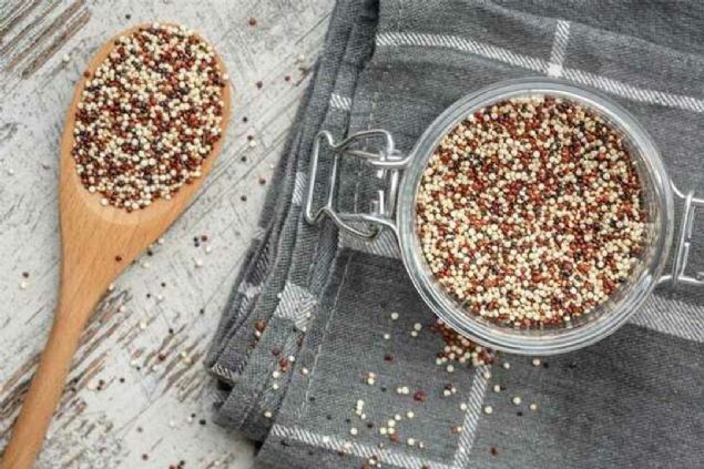 Kinoa   <br><br>  Kinoada bulunan betain maddesi kas geliimini ve ya yakmn hzlandran bir aminoasit. Ayrca protein ve lif deposu olan kinoa ok da doyurucu. Pirin ya da makarna yerine kinoa tketmeyi deneyin. 