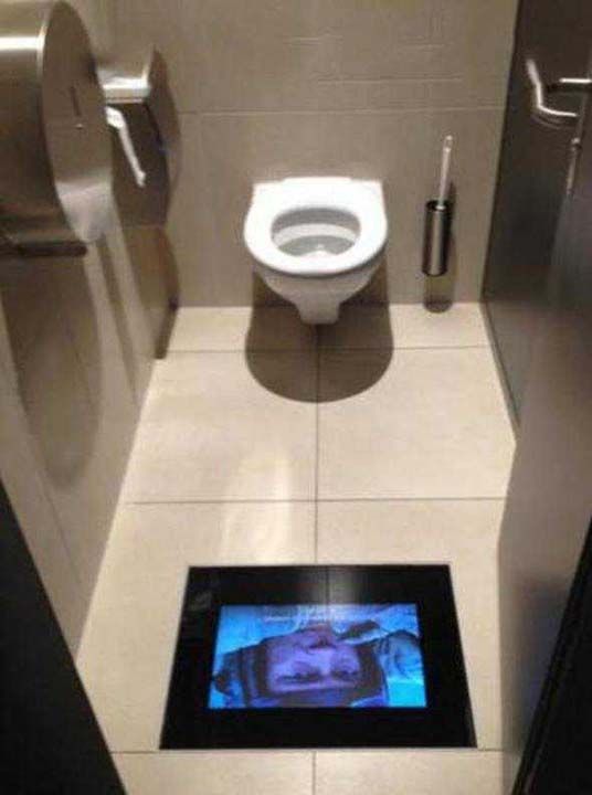 Tuvalette fazlaca zaman geirenler iin dnlm...  