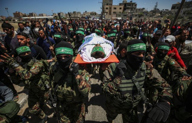 Ayr�ca d�n Gazze �eridi s�n�r�nda 30 Mart'tan bu yana d�zenlenen bar����l 'B�y�k D�n��� Y�r�y���' g�sterilerine kat�lan 2 Filistinli, �srail askerlerince a��lan ate� sonucu �ehit edilmi�ti. 