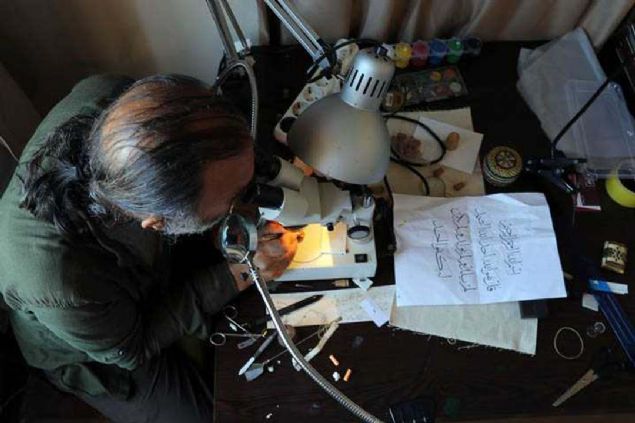 'Fra olarak piyasa fralarn kullanamyorsunuz. Kullandm fra, 0,02 milimetre boyutundaki bir rmcek kl. Yani tek bir klla yazdk... 