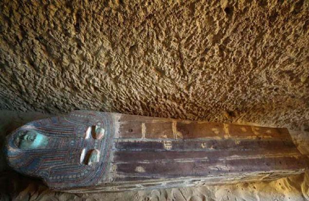 Eski Msr Bilimcisi Zahi Hawass, bahsi geen keif iin tm dnyann beinci hanedanlk dnemine ait bulgular merakla takip ettiini syledi. 