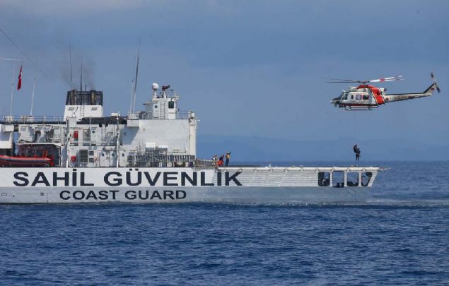 Anadolu Yldz-2019'nin ilk aamasnda, planlanan senaryo gerei, Ege Denizi'nin uluslararas sular ve hava sahasnda, Trk Arama Kurtarma Blgesi'nde, zmir isimli bir kuru yk gemisi ile Kemal Reis isimli bir balk gemisinin arpmas sonras batmakta ve yanmakta olan gemilerin yardm talep etmesi zerine ekipler harekete geti.   