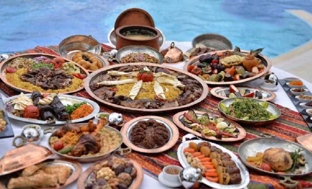 'FTAR VE SAHUR ARASINDA KK ATITIRMALAR YAPILABLR'  <br><br>  Prof. Dr. Alper Snmez, iftar sofralarndaki abartl kalabala da deinerek, yle konutu: 