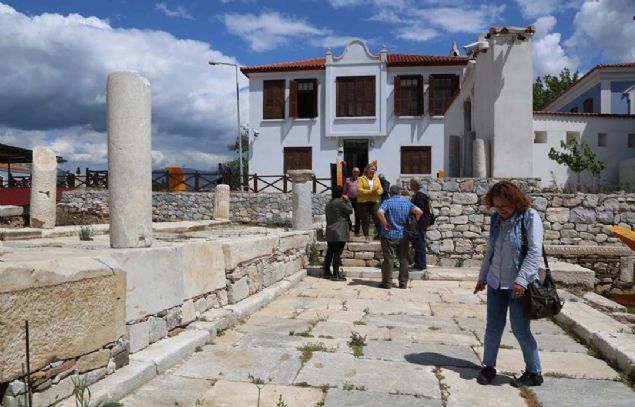 Milas'ta, arkeoloji tarihi asndan son 100 ylda bulunan en nemli tarihi eserler arasnda gsterilen mezar odas ve duvar resimlerinin de bulunduu Uzunyuva Ant Mezar Arkeopark Alan, yrtlen almalarla ayaa kaldrlarak turizme kazandrld.   