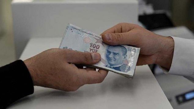 Hem mevcut emekliler hem de maa yeni balananlar, promosyon ve bayram ikramiyesi ile ek gelir elde ediyor. 