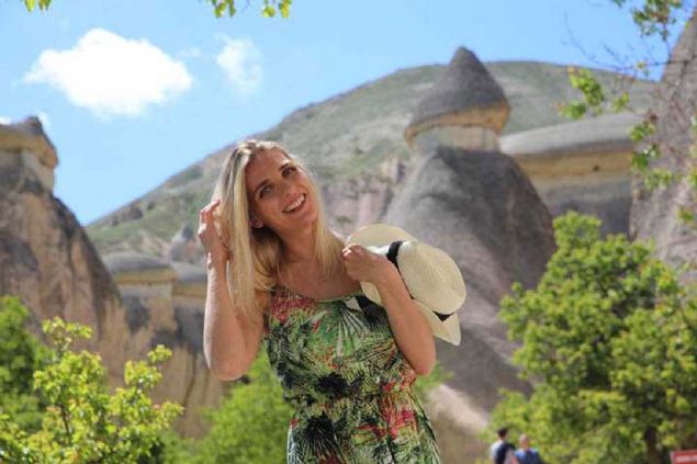 Avrupa ve Kuzey Amerikal� turistler de �n�m�zdeki g�nlerde gelmeye ba�layacakt�r. Turizmciler durumdan �ok memnun ve gelece�e �ok daha umutlu bak�l�yor... 