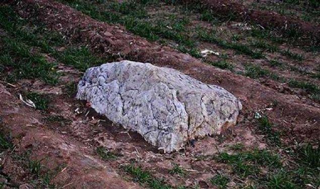 Tan derinliine ulalmaya alld fakat bu giriimler baarsz olunca bunun bir da olduunu kabul ettiler.     