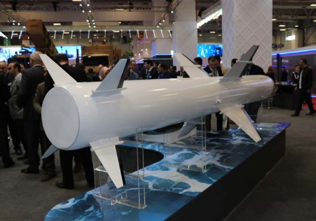 Ayrca menzil olarak en uzaa giden gdml mermilerden biriyiz hatta en uzunuyuz diyebilirim. Bu anlamda da ok byk bir baar elde ettiimizi dnyoruz. Atmaca'y Deniz Kuvvetlerimize, lkemize kazandrdmz iin de mutluyuz.'    