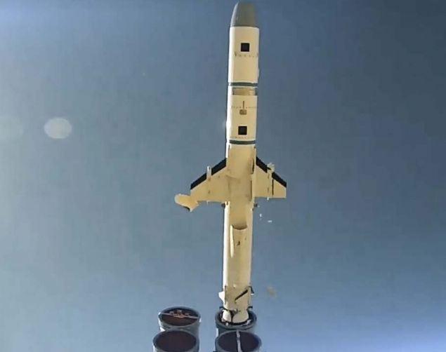 irketin ilk defa 14'nc Uluslararas Savunma Sanayii Fuar'nda (IDEF'19) sergiledii zgn rnlerinden biri olan Atmaca, uzun menzili, dk izi ve yksek hedef vuru hassasiyetiyle modern donanma platformlarnda hizmete hazr bir silah sistemi olarak adndan sz ettirecek.         