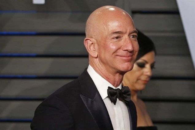 Jeff Bezos kendi kurduu uzay turizmi irketi Blue Origin'e ciddi miktarda bte ayrm durumda.  