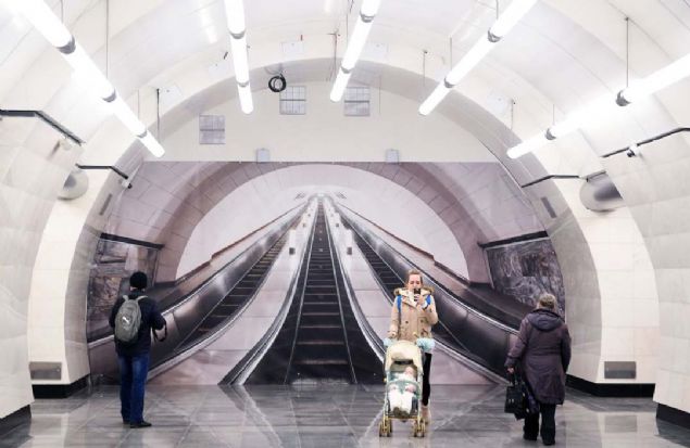 2018'de hizmete a��lan Okrujnaya istasyonunun g�r�n�m�.    