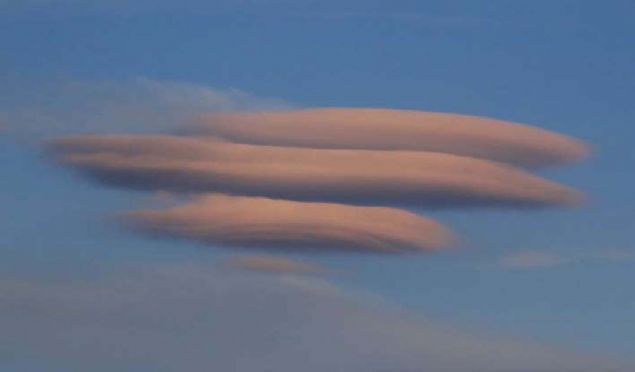 Mercek bulutlar, Whitley Koyu, ngiltere.          