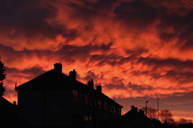 Gn batmnda mammatus bulutlar, ngiltere.          