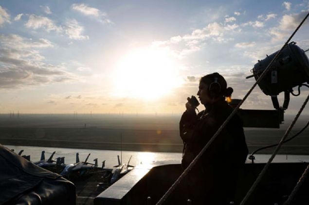 Beyaz Saray, bir yandan blgeye askeri takviye yaparken, dier taraftan da, zorunlu olmayan diplomatik personelini Irak'tan ekti.    