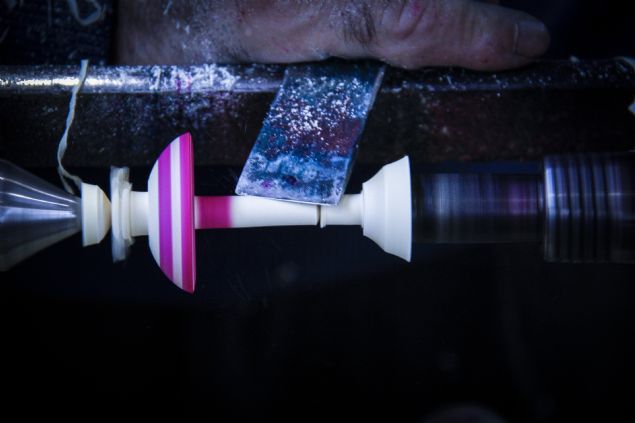 Ekrem Demirba, AA muhabirine yapt aklamada, 40 yldr topa yaptn anlatarak, 'Bir arkadamn tavsiyesiyle 18 yanda kendi dkkanm aarak topa iine girdim.   