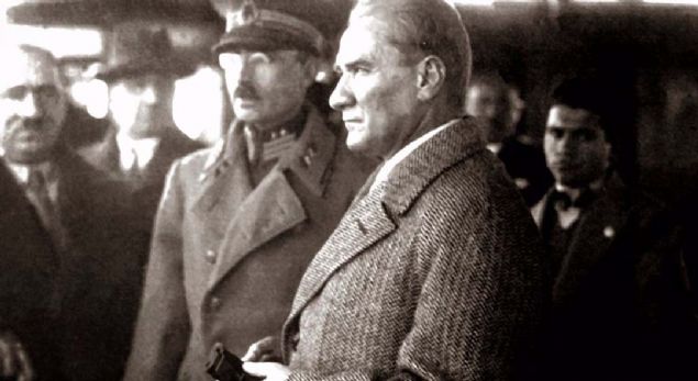 'almak demek, bouna yorulmak, terlemek deildir. Zamann gereklerine gre bilim ve teknik ve her trl uygar bululardan azami derecede istifade etmek zorunludur.'        