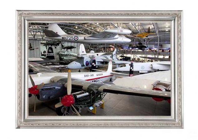 Btn byklne ramen mze hala byyor.   <br><br>  Mays 2012'den buyana mzede 169 uak ile 152 uzay arac sergileniyor. <br><br>  200 uan daha sergilenmesi iin mzenin geniletilmesi almalar devam ediyor.           